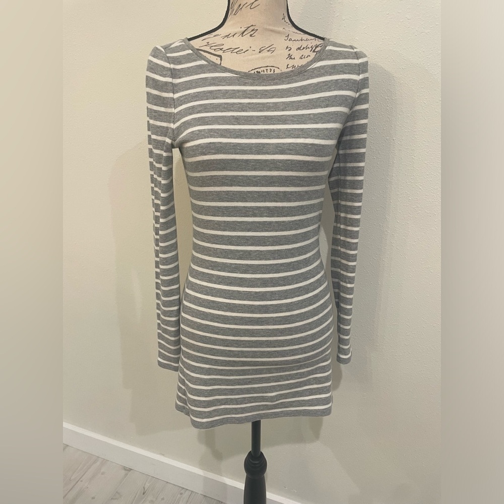 White House Black Market Gray and White Bodycon Dress